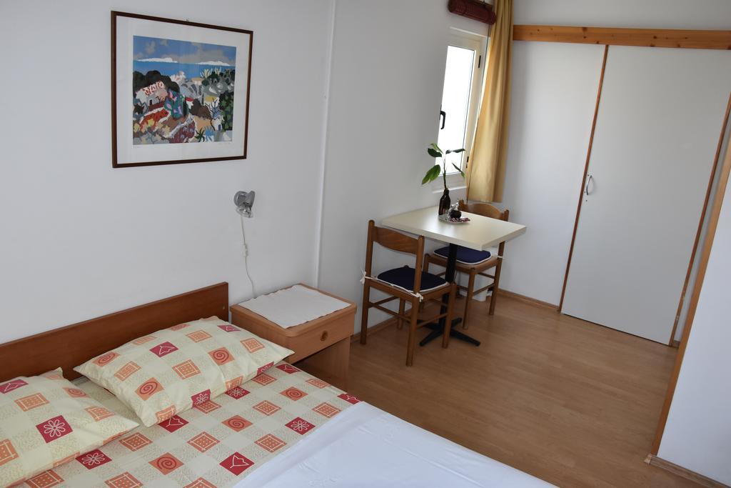 Apartments Mistral Оребич Экстерьер фото