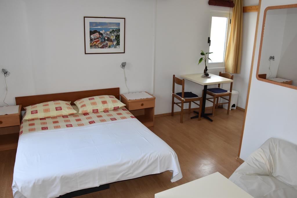 Apartments Mistral Оребич Экстерьер фото