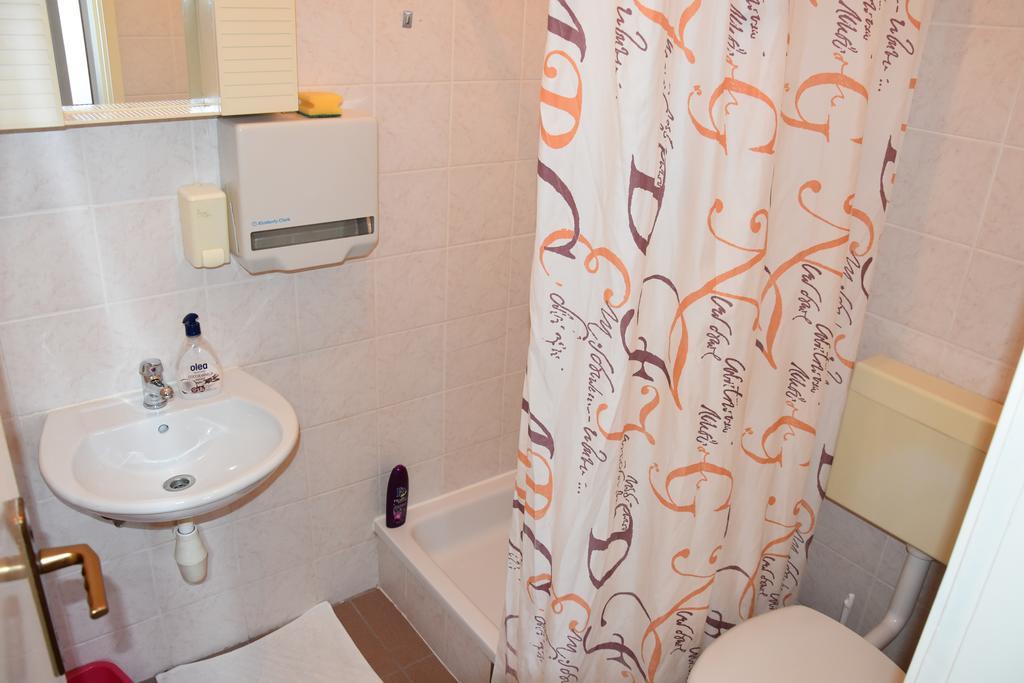 Apartments Mistral Оребич Экстерьер фото
